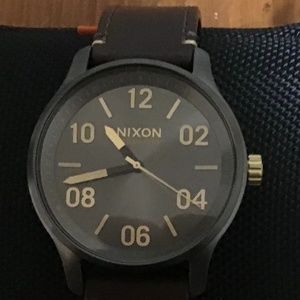 NIXON, OS, Black face, leather strap